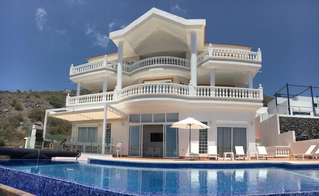 Villa Sunset View Tenerife Simply Amazing — 4-Star Luxury Hotel in Adeje, Spain