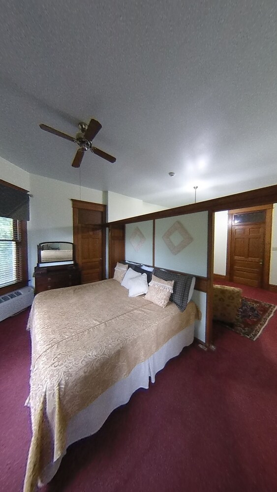 Edwardian Inn - photo 26
