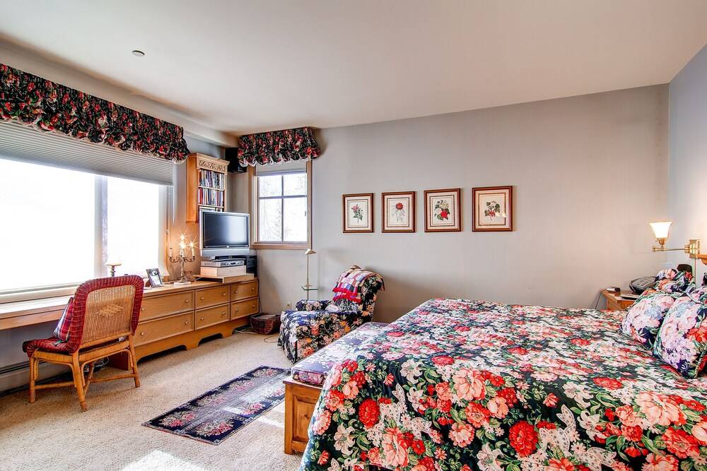 Highlands Slopeside by East West Hospitality - photo 33