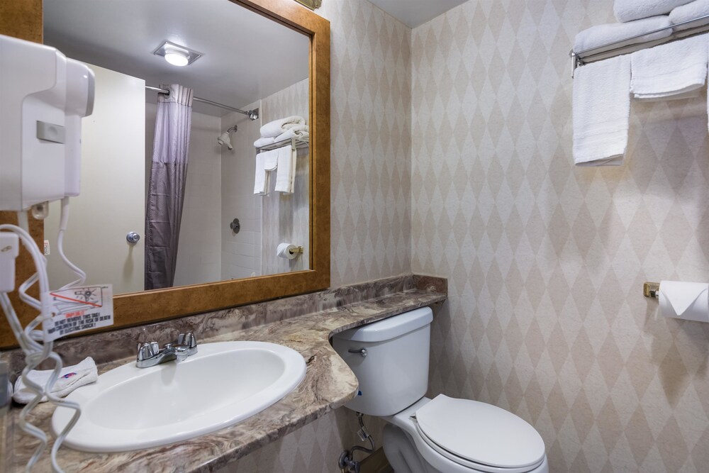 Motel6 Oriskany NY - photo 32