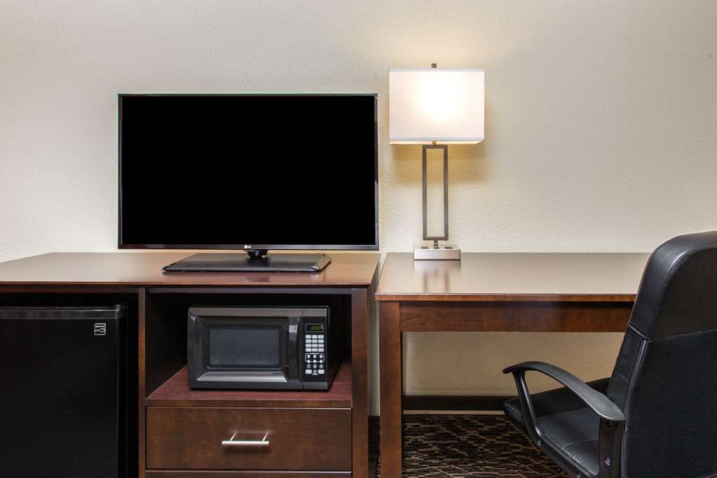La Quinta Inn by Wyndham Clearwater Central - photo 11