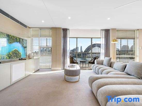 Sydney's Landmark Views from Luxury 2Bd Apt — 4-Star Luxury Hotel in Sydney, Australia