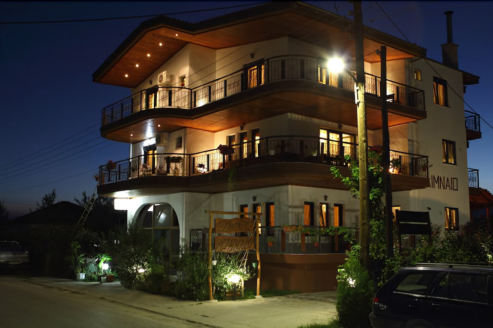 Limneo — 4-Star Luxury Hotel in Irakleia, Greece
