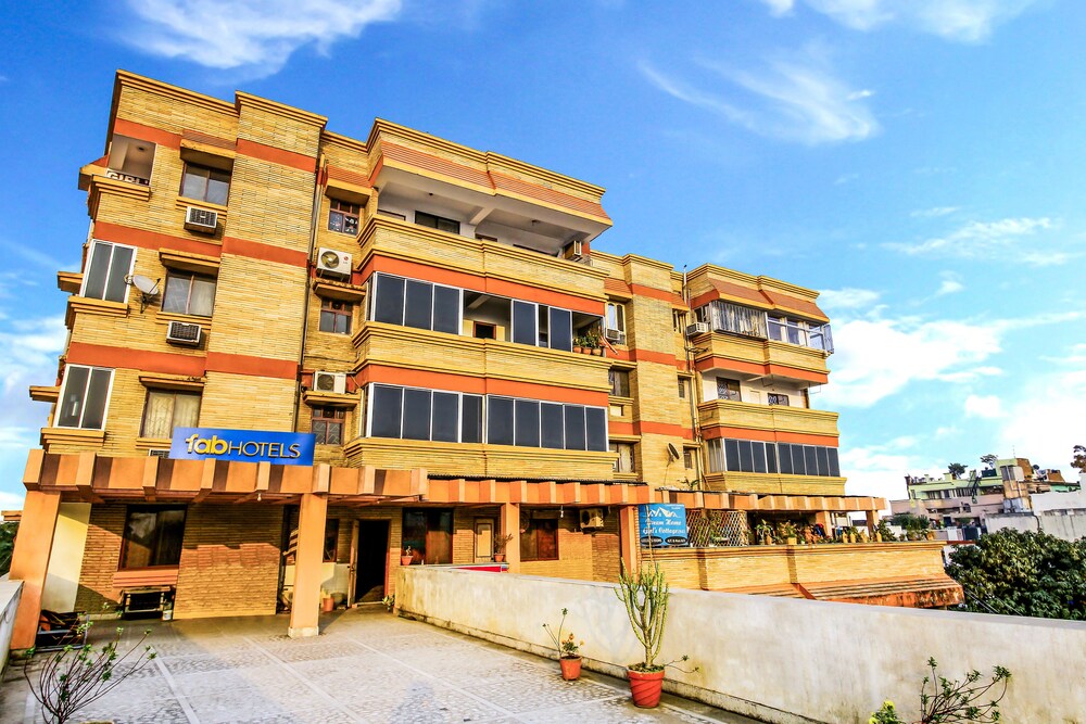 FabExpress Sidhi Vinayak Inn in Patna, India