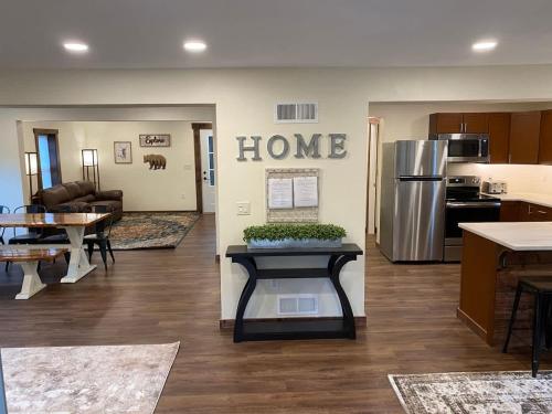 The Freedom House by Patriot Properties — 4-Star Luxury Hotel in Wisconsin Dells, United States