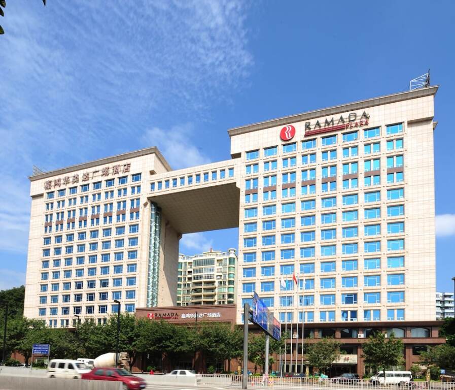 Ramada Plaza Guangzhou — 4-Star Luxury Hotel in Guangzhou, People's Republic of China