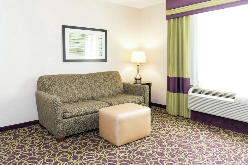 Hampton Inn & Suites Sandusky Milan - photo 13