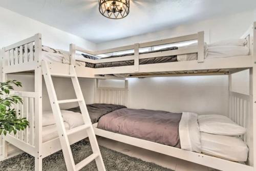 Sleek Great Falls Retreat - photo 24