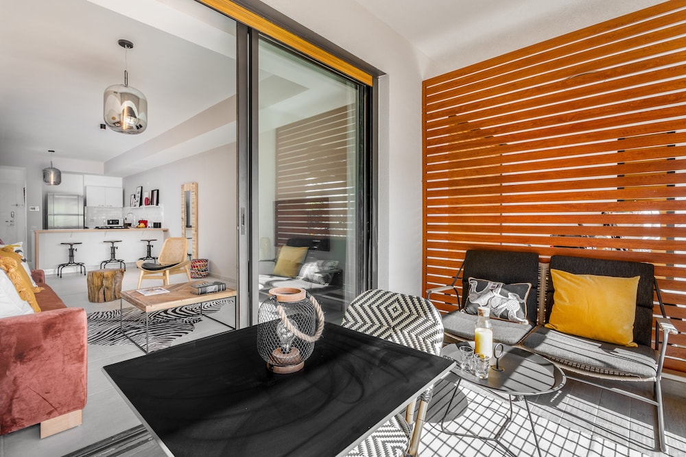 Stylish New 2BR Jaffa Near Setai Hotel in Tel Aviv, Israel