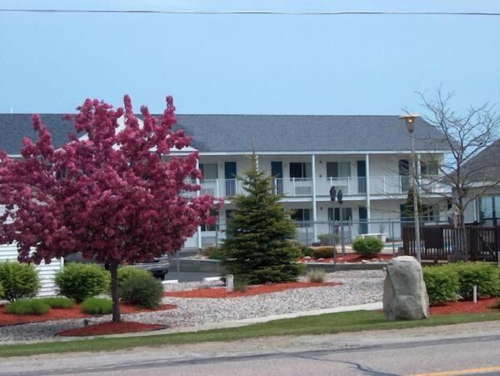 Sunrise Beach Motel - photo 28
