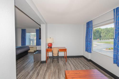 Jamestown inn & Suites - photo 31