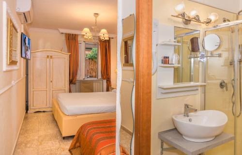 Tahiti Hotel — hotel in Viareggio