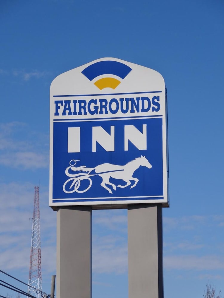 Fairgrounds Inn - photo 38