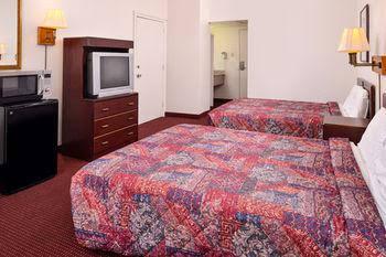 Frontier Inn Abilene - photo 15