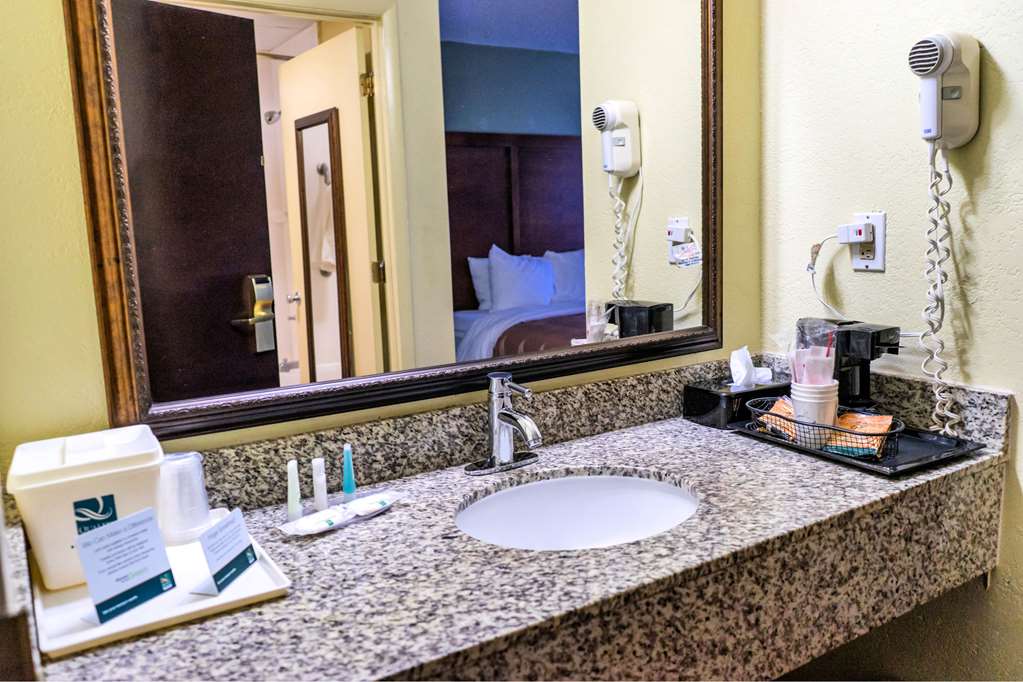 Quality Inn Whiteville North - photo 11