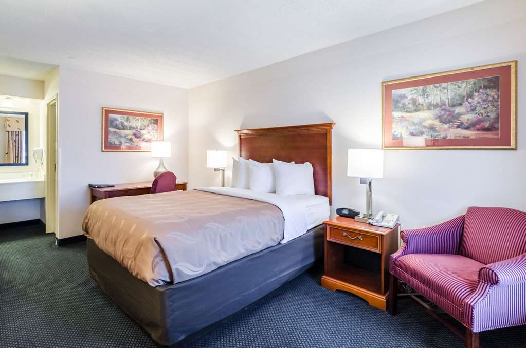 Quality Inn Lynchburg near University - photo 15