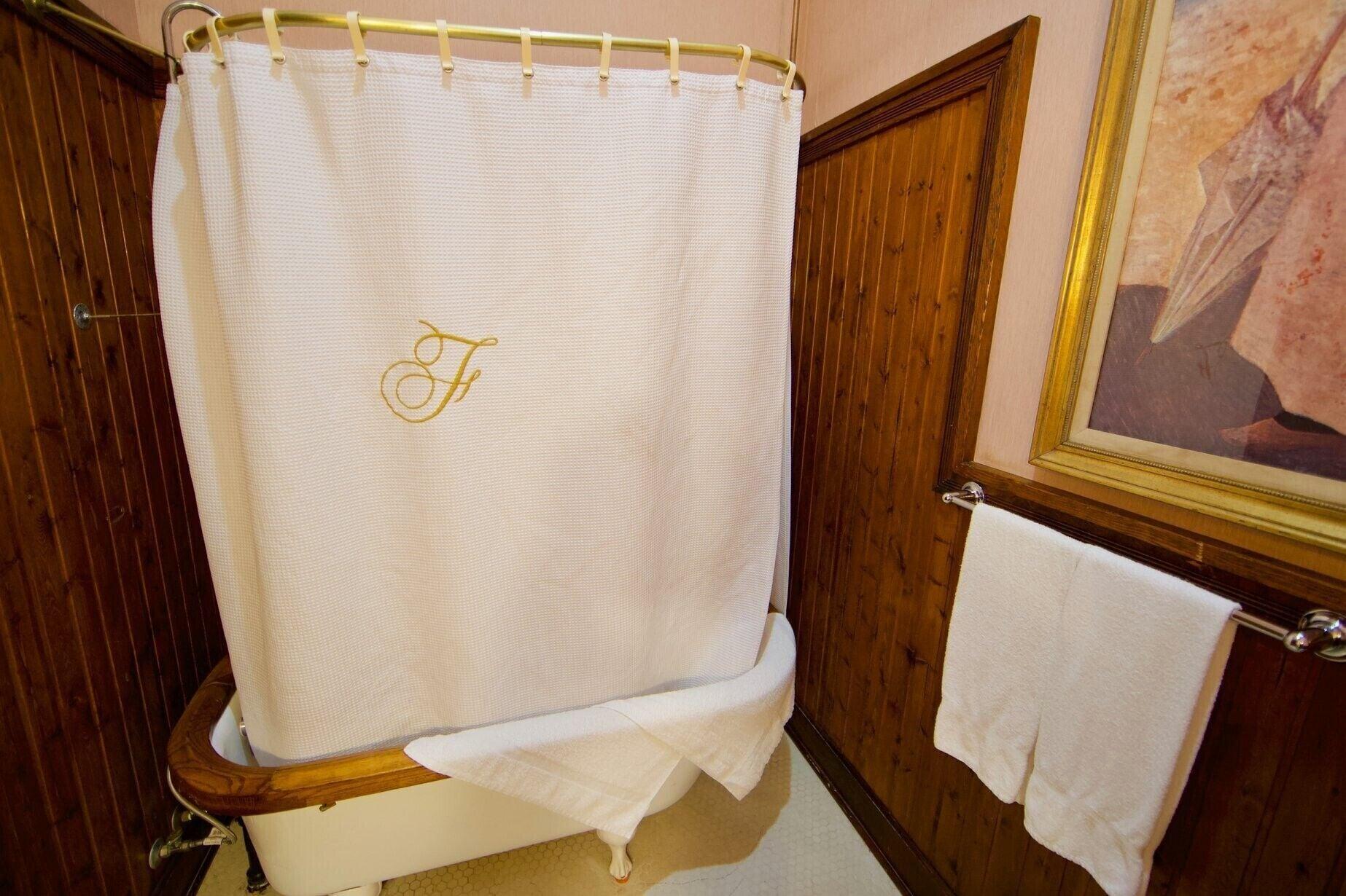 Irwin Street Inn - photo 10