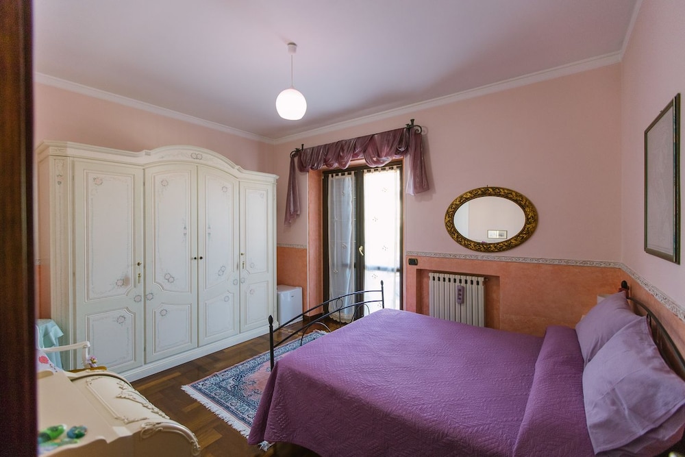 B&B Villa Francesca — 4-Star Luxury Hotel in Soverato Marina, Italy