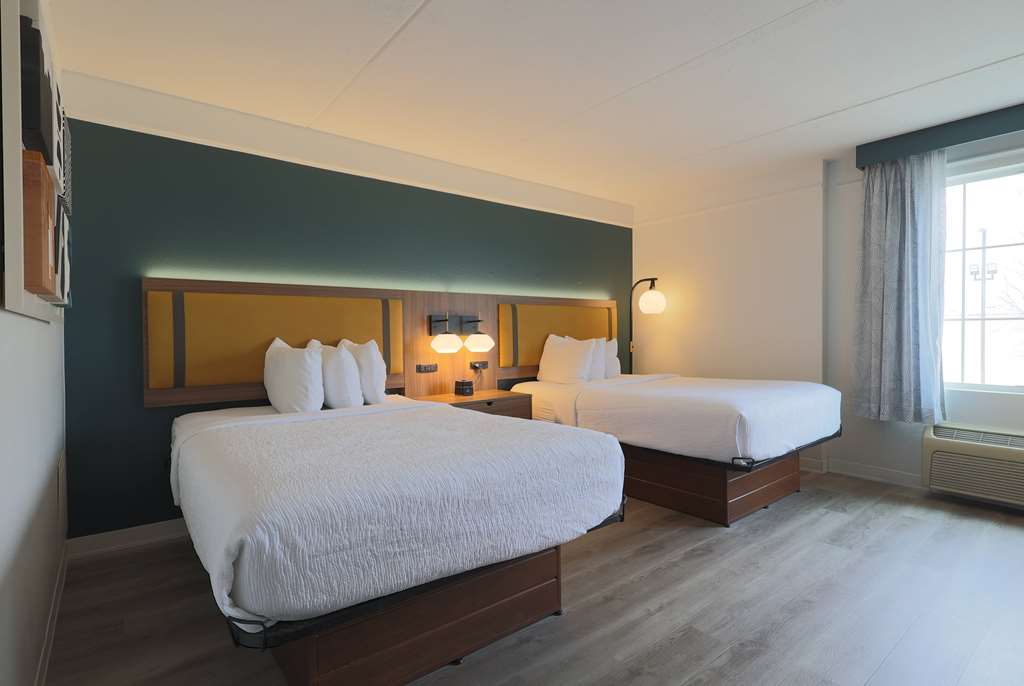 La Quinta Inn & Suites by Wyndham Sherman - photo 30