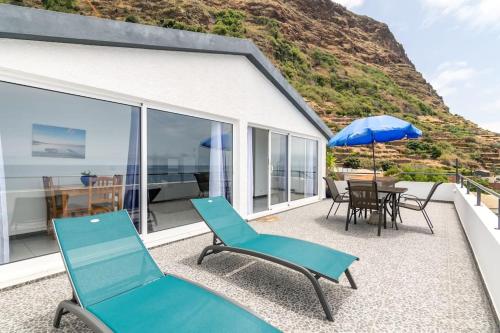 Esterinha's Sunset Apartment by GALMI — 4-Star Luxury Hotel in Estreito Da Calheta, Portugal