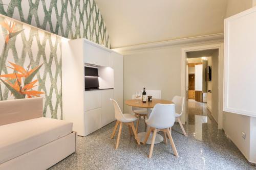 Apartments Florence Dragomanni Loft with patio — 4-Star Luxury Hotel in Florence, Italy