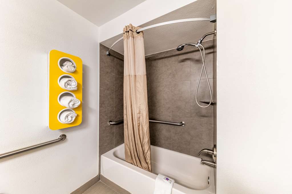 Motel 6 Lewisville TX Medical City - photo 18