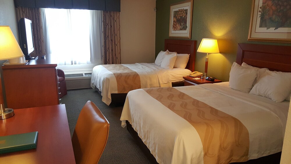 Quality Inn & Suites Hotel West Chester - photo 13