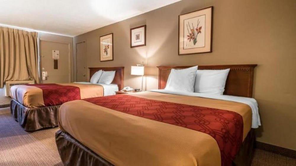 Red Lion Inn & Suites Yakima - photo 7