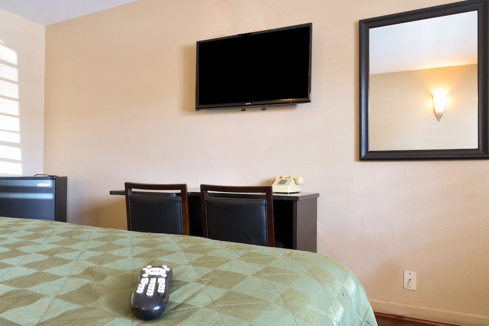 Covina Motel - photo 11