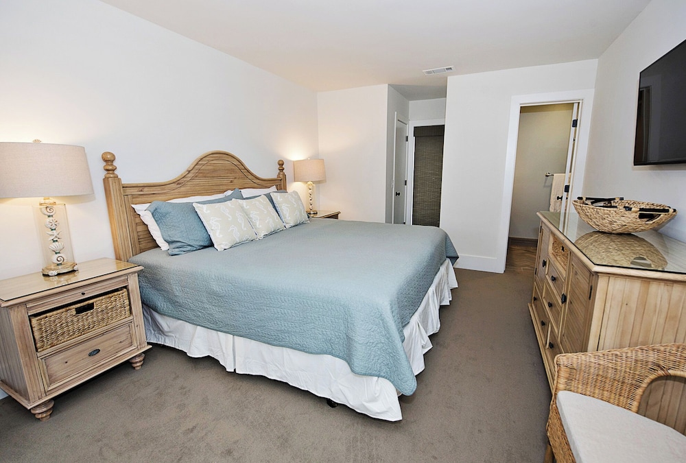 1255 Harbour Town Club at The Sea Pines Resort - photo 3
