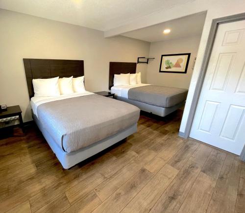 Sequoia Motel - photo 7