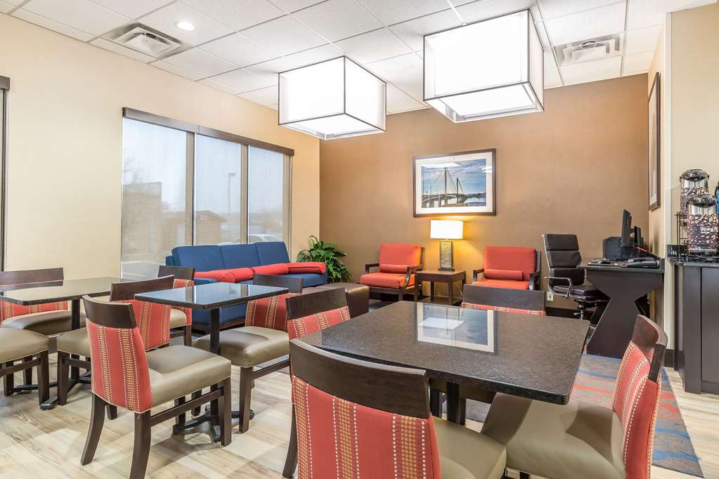 Comfort Inn Alton near I 255 - photo 39