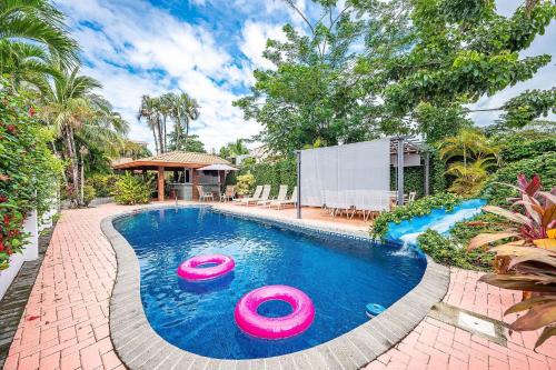 Villa Jaco Sol 4 bdr resort pool near the beach — 4-Star Luxury Hotel in Jaco, Costa Rica