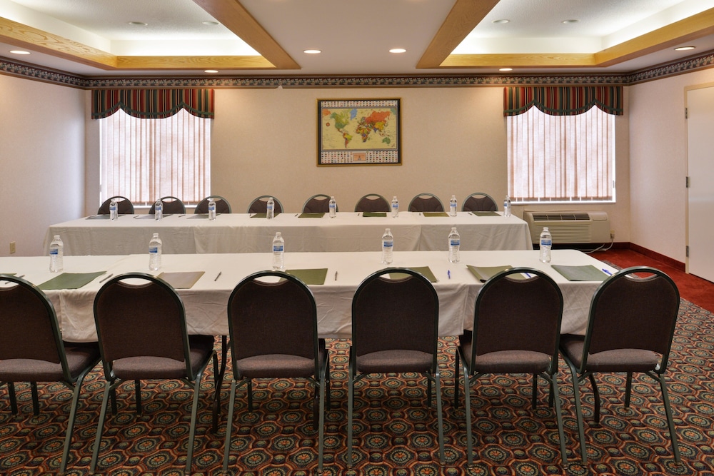 Red Roof Inn Clyde - photo 22