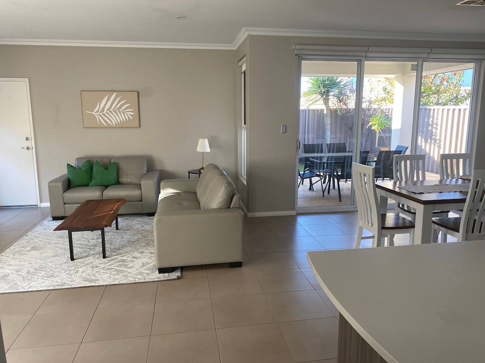 Atwell Family Accommodation - last minute hotel in Atwell