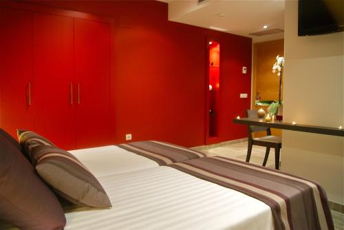 Restaurante y Alojamiento Can Mach — hotel in Darnius
