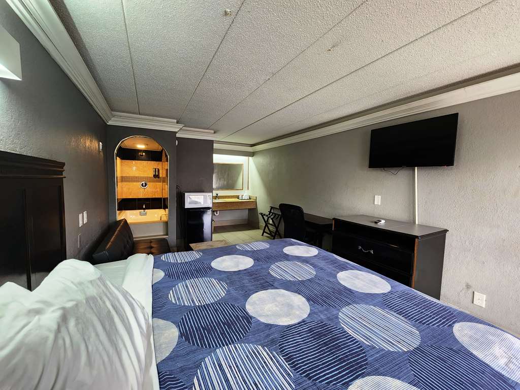 Americas Best Value Inn & Suites Little Rock at Scott Hamilton Dr - photo 39