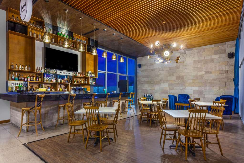 Bar/Lounge
