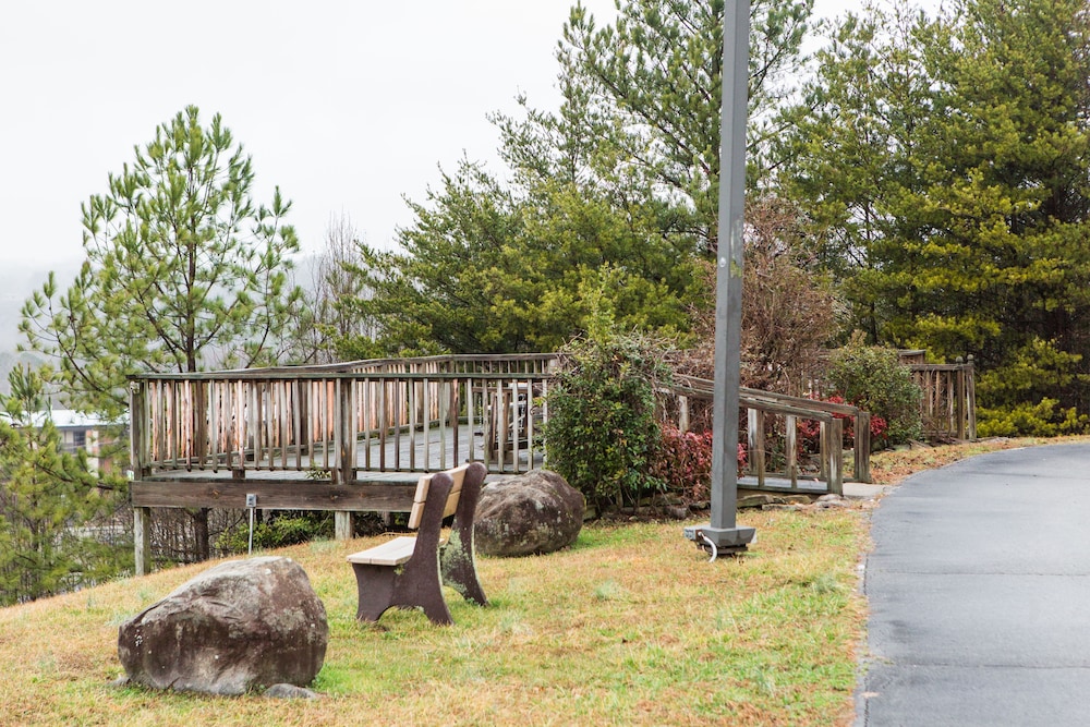 Hotel Pigeon Forge - photo 25