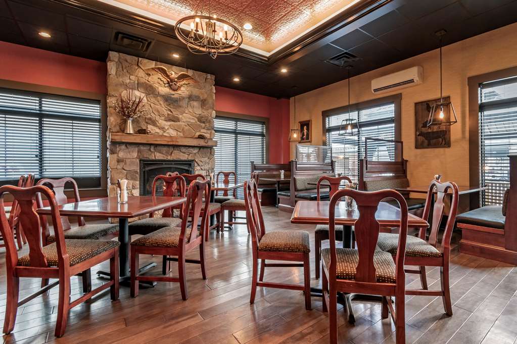 Comfort Suites Downtown Carlisle - photo 16