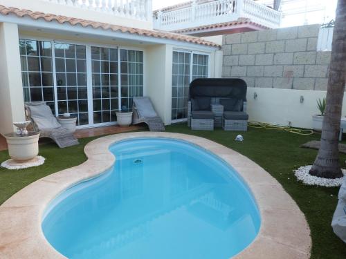 La Casita Ar Badajoz — Arona