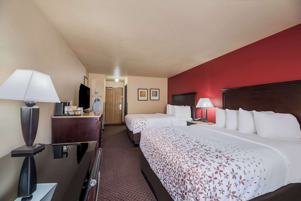SureStay Plus Hotel by Best Western Silver City - photo 7