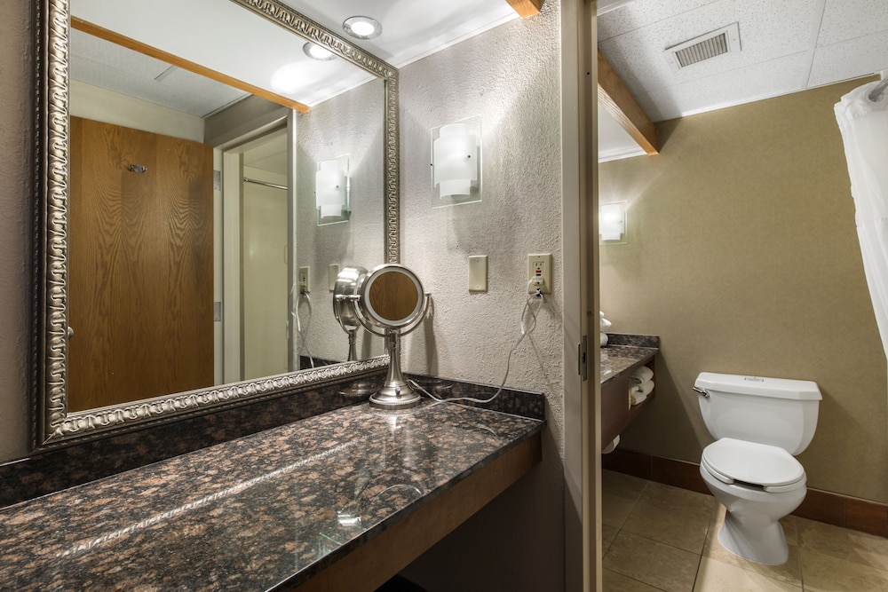 Greenstay Hotel & Suites - photo 27