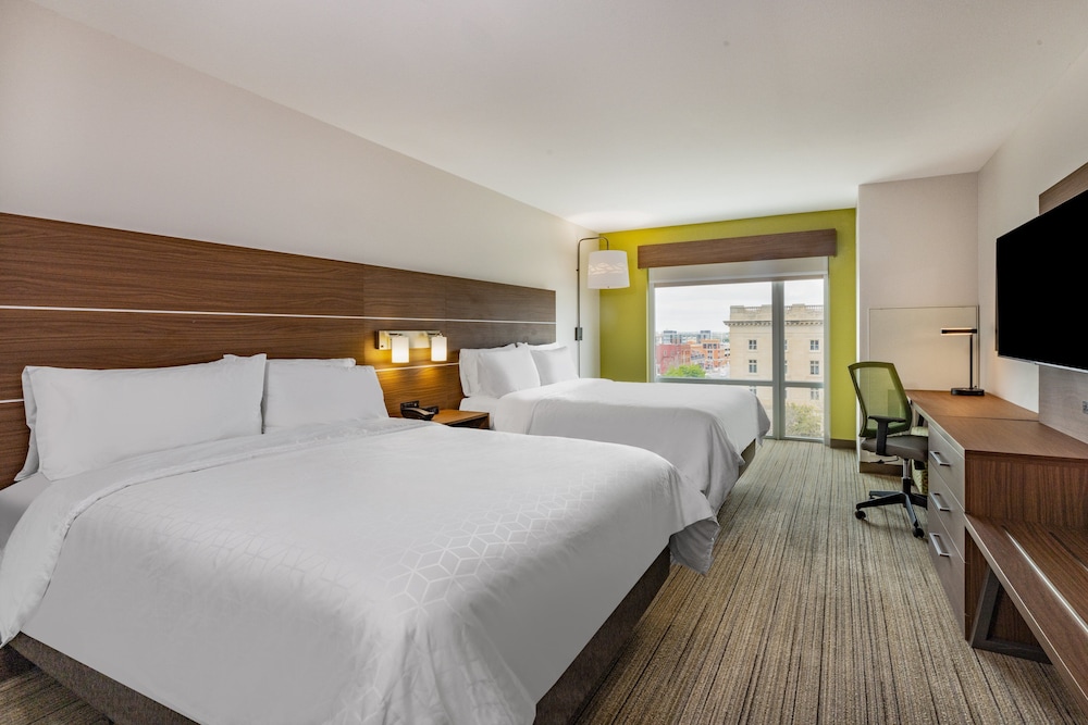 Holiday Inn Express & Suites Lincoln Downtown by IHG - photo 12
