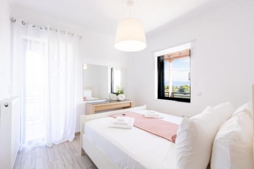 SeaAuraApartment — 4-Star Luxury Hotel in Ayioi Apostoloi, Greece