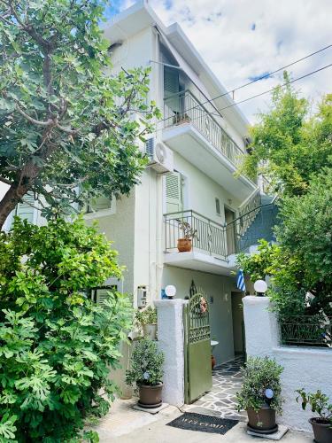 Costas Rooms - last minute hotel in Unknown City