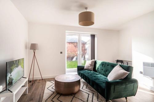 Modern 2 Bed Apartment in Waterloo Liverpool — 4-Star Luxury Hotel in Liverpool, United Kingdom