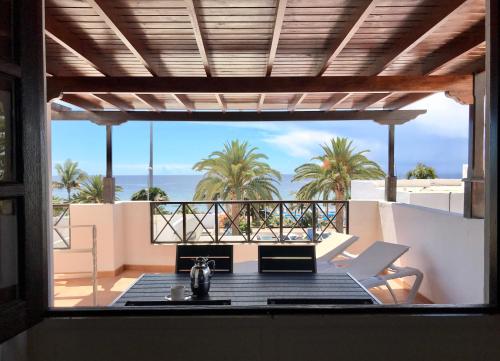 Apartamento Tabaybas — 4-Star Luxury Hotel in Puerto Del Carmen, Spain