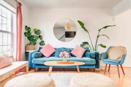 Walk to the Beach Beach Passes Games I King Bed — hotel in North Beach