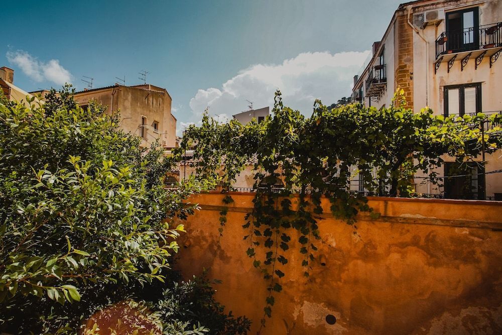 Casa Del Lavatoio — 4-Star Luxury Hotel in Cefalu, Italy